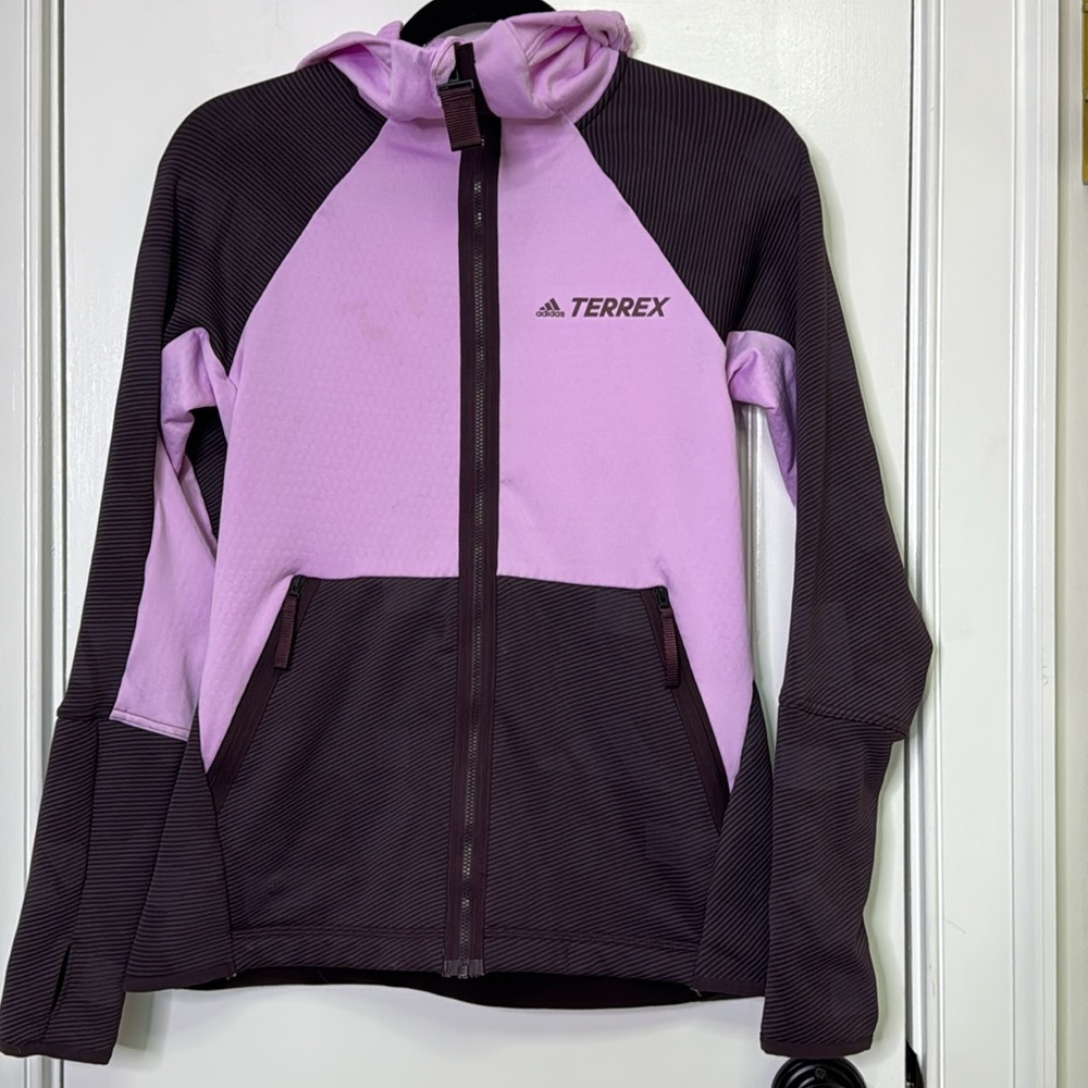 NWOT adidas Purple Ski Jacket with High Collar and Fitted Silhouette - Picture 4 of 13